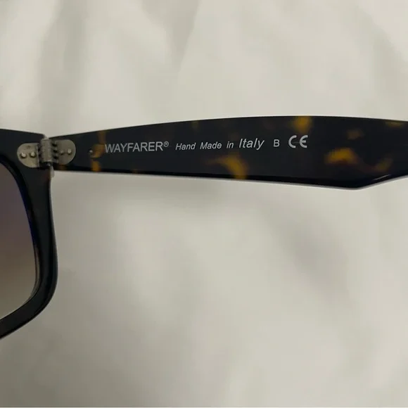 Ray-Ban Wayfarer - Picture 3 of 12